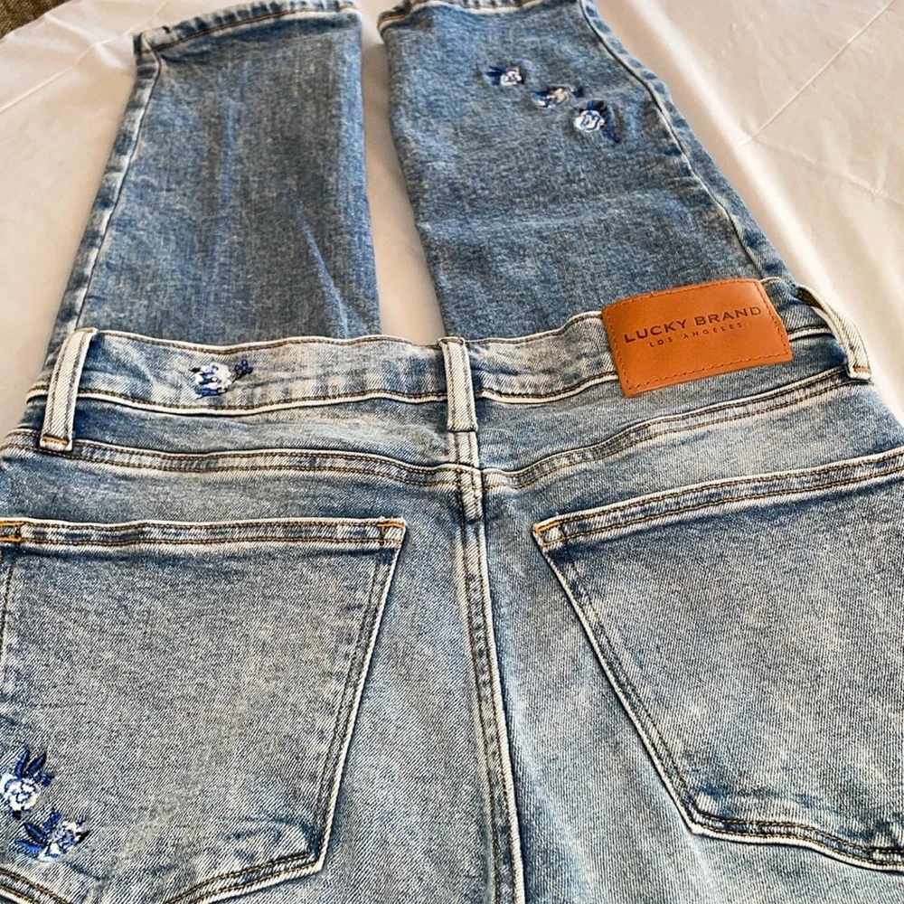 Jeans - Picture 4 of 5